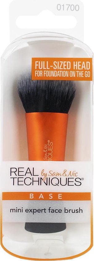 Real Techniques | Brushes Base Mini Expert | Travel Makeup Brush