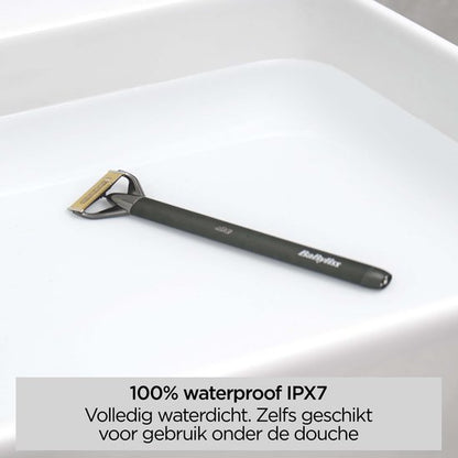 BaByliss X-Blade Super-X Metal Series 2-in-1 Scheerapparaat en Baardtrimmer OT991E - Special Edition - Titanium Mes - 100% Waterdicht - Magnetische oplaadstandaard