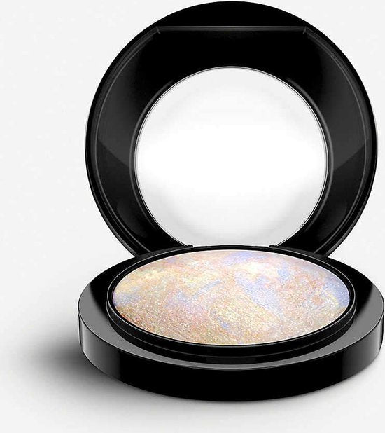 MAC Mineralize Skinfinish Natural 10 g - Lightscapade