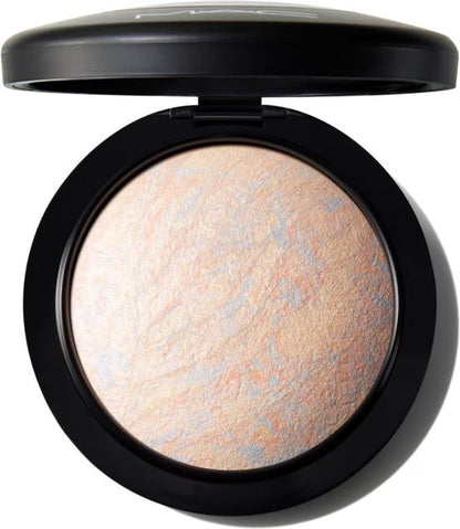 MAC Mineralize Skinfinish Natural 10 g - Lightscapade